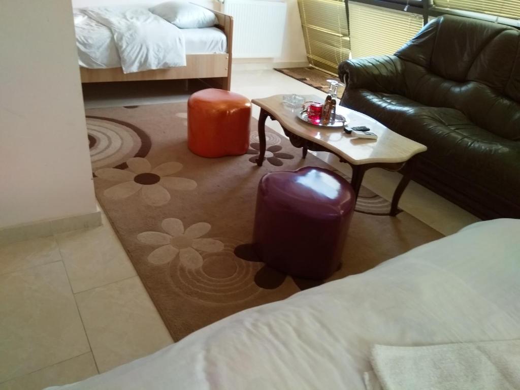 NNN Tourist room 6